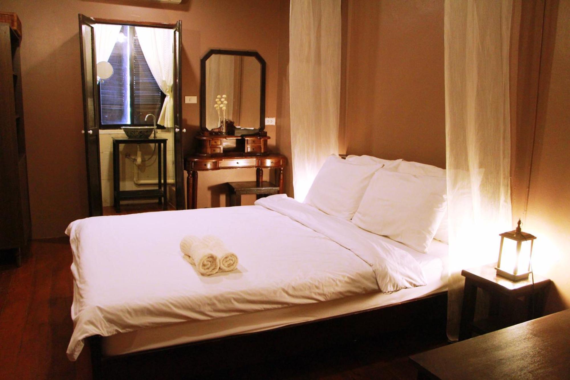 Niras Bankoc Hostel Bangkok Bagian luar foto