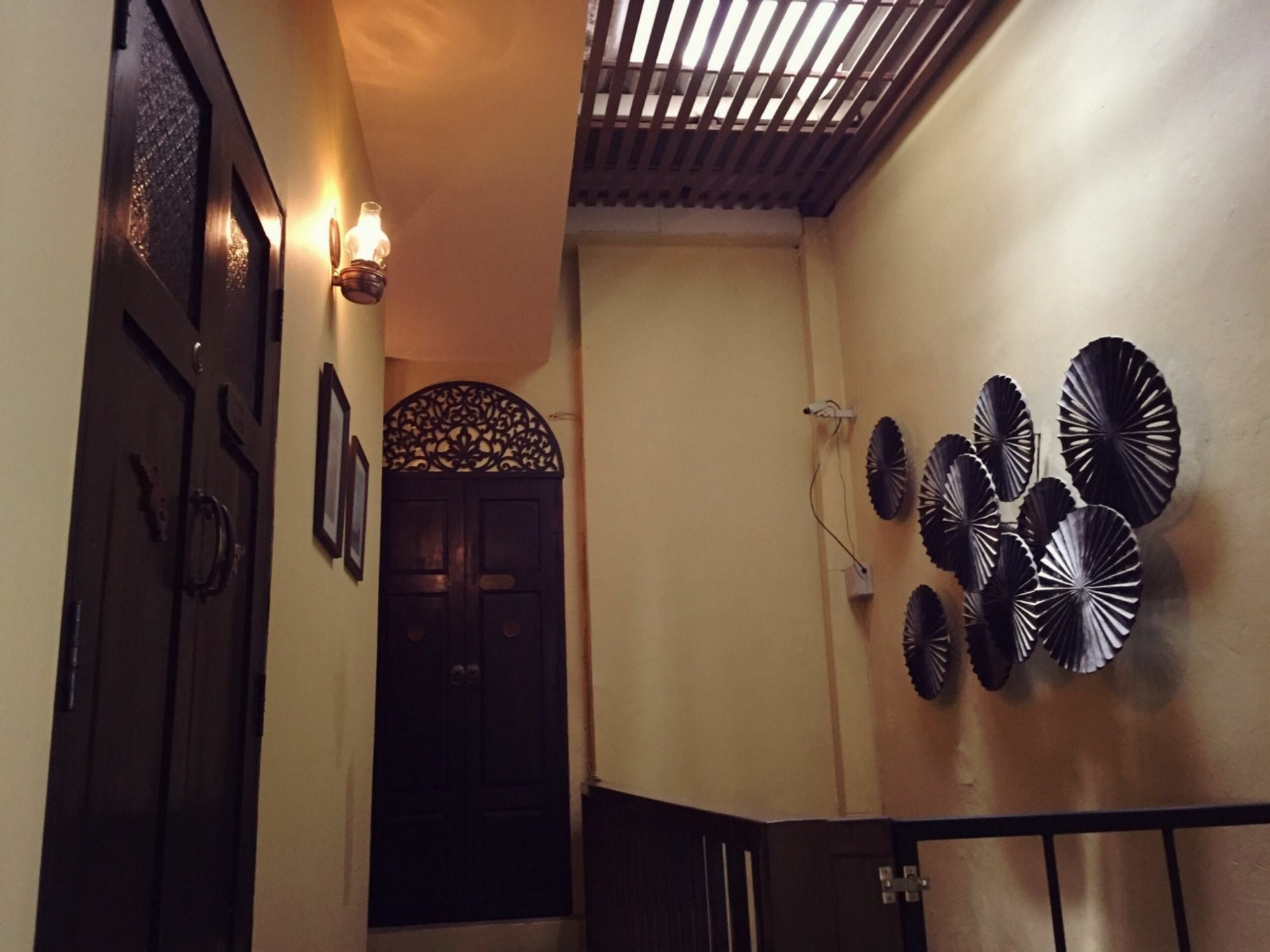 Niras Bankoc Hostel Bangkok Bagian luar foto
